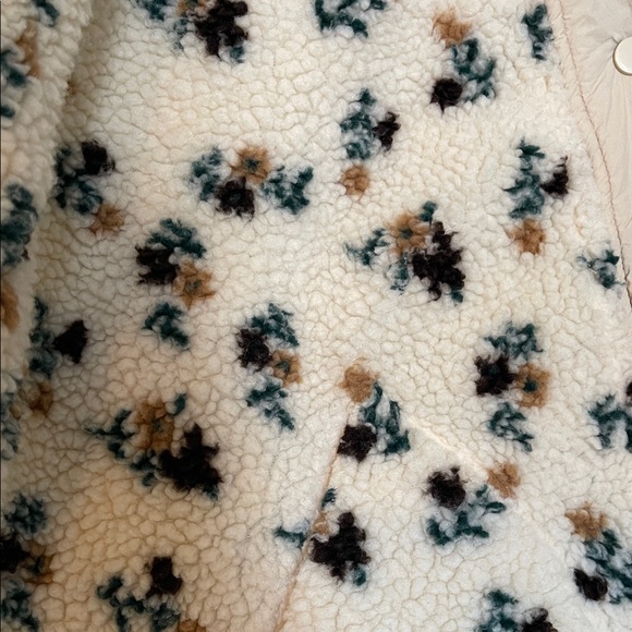 So Me Cream Floral Vest - Picture 5 of 5